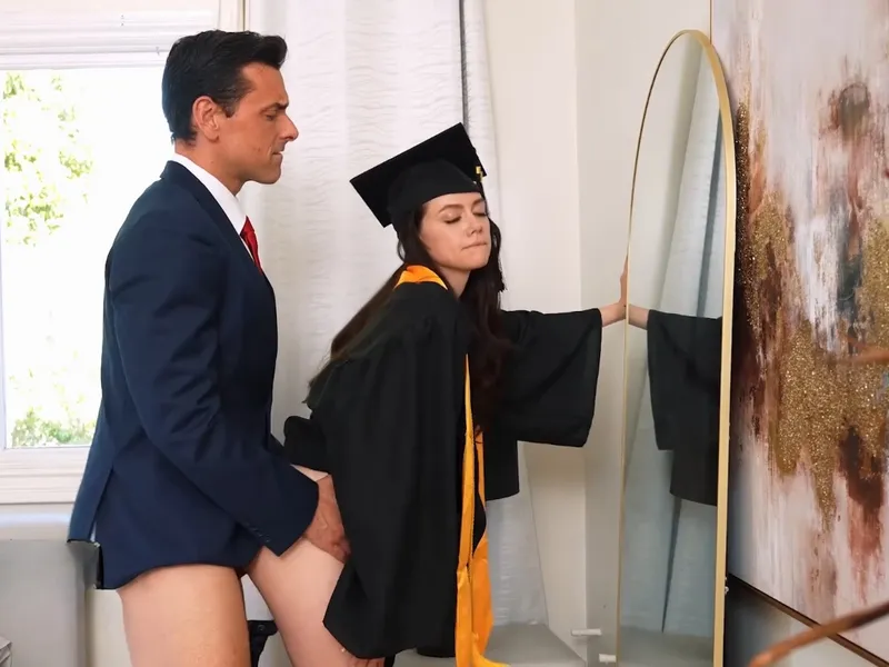 Cha dượng doggy bé ngoan tinh rớt đầy sàn