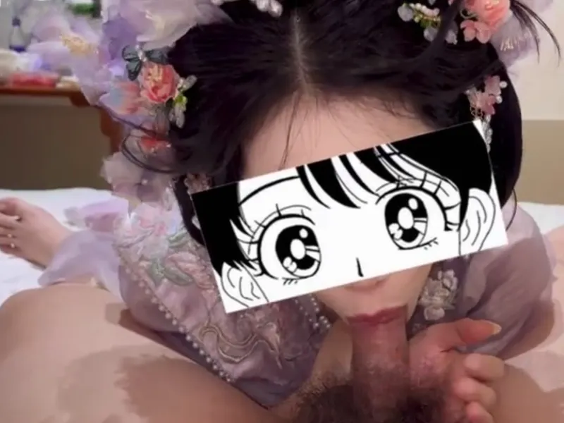 Gái xinh trong bộ đồ cô bé liếm chuối cực đã